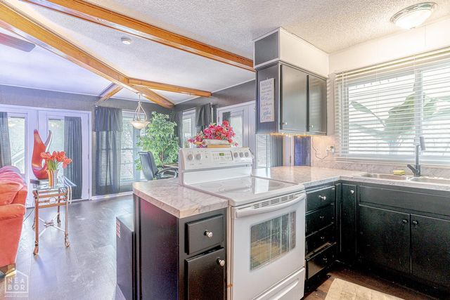 1 Nokomis Drive, Cherokee Village, AR 72529