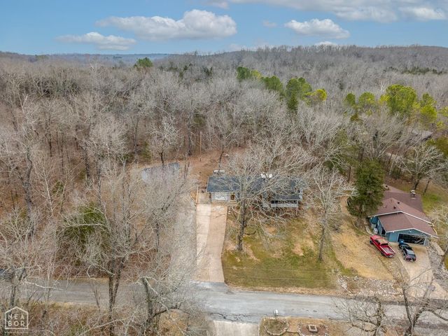 1 Nokomis Drive, Cherokee Village, AR 72529