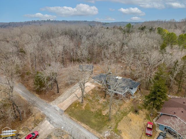 1 Nokomis Drive, Cherokee Village, AR 72529