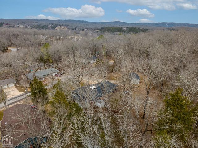 1 Nokomis Drive, Cherokee Village, AR 72529