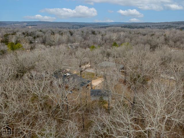 1 Nokomis Drive, Cherokee Village, AR 72529