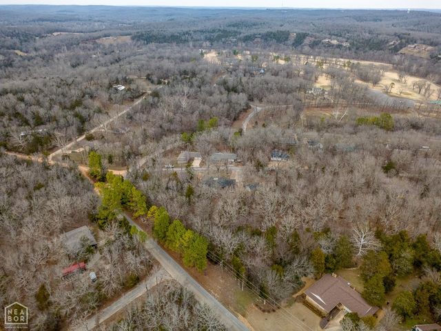 1 Nokomis Drive, Cherokee Village, AR 72529