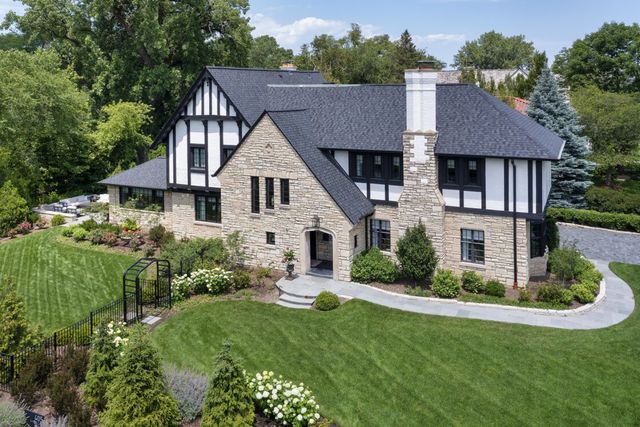 405 Sheridan Road, Kenilworth, IL 60043