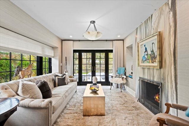 405 Sheridan Road, Kenilworth, IL 60043