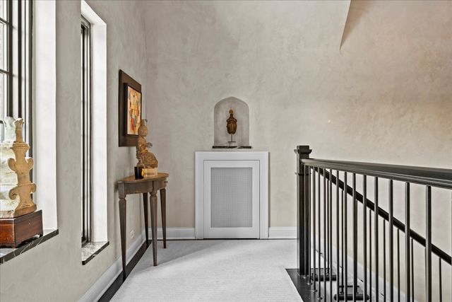 405 Sheridan Road, Kenilworth, IL 60043