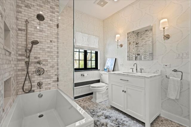 405 Sheridan Road, Kenilworth, IL 60043