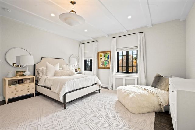 405 Sheridan Road, Kenilworth, IL 60043