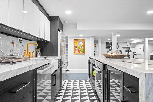 405 Sheridan Road, Kenilworth, IL 60043