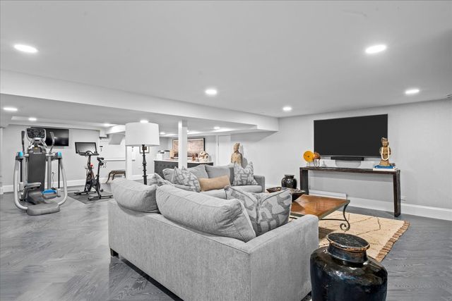 405 Sheridan Road, Kenilworth, IL 60043