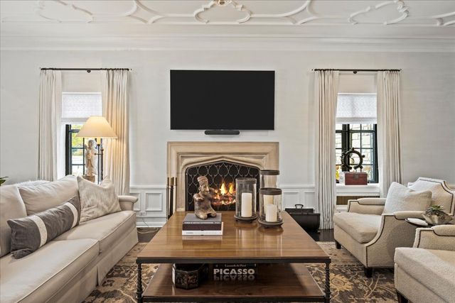 405 Sheridan Road, Kenilworth, IL 60043