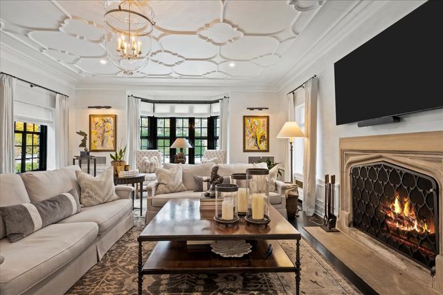 405 Sheridan Road, Kenilworth, IL 60043