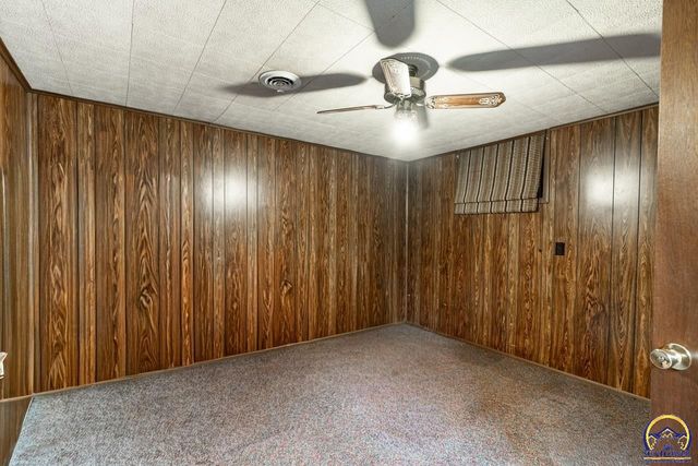 5232 SW Belle TER, Topeka, KS 66604