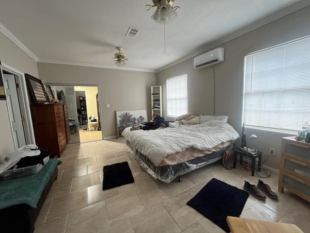 1755 Alta Vista Street, Houston, TX 77023