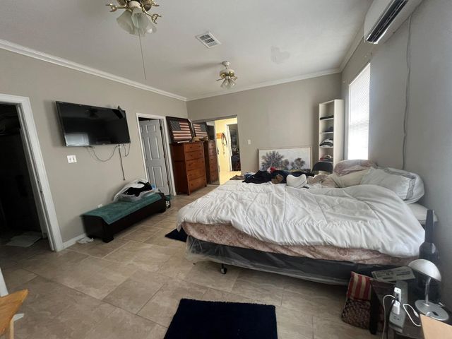 1755 Alta Vista Street, Houston, TX 77023