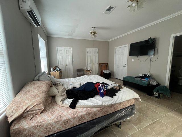 1755 Alta Vista Street, Houston, TX 77023