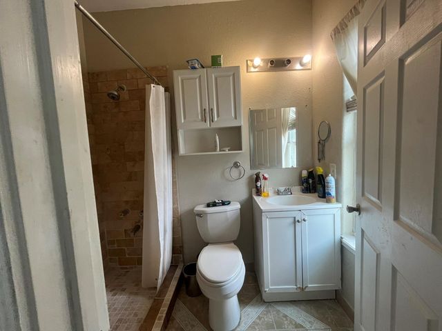 1755 Alta Vista Street, Houston, TX 77023