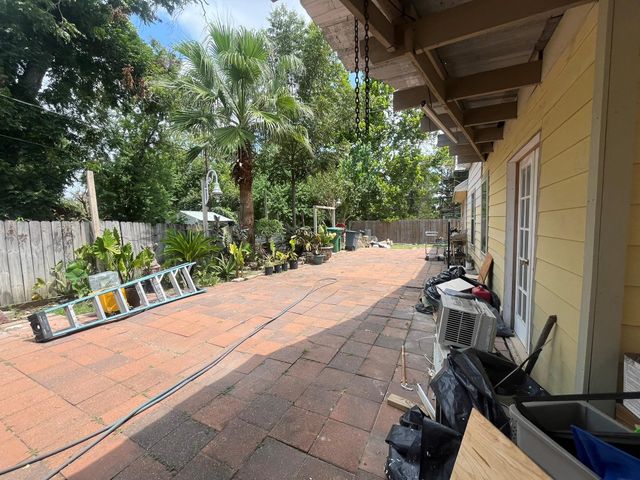 1755 Alta Vista Street, Houston, TX 77023