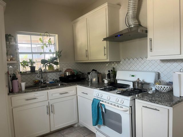 1755 Alta Vista Street, Houston, TX 77023