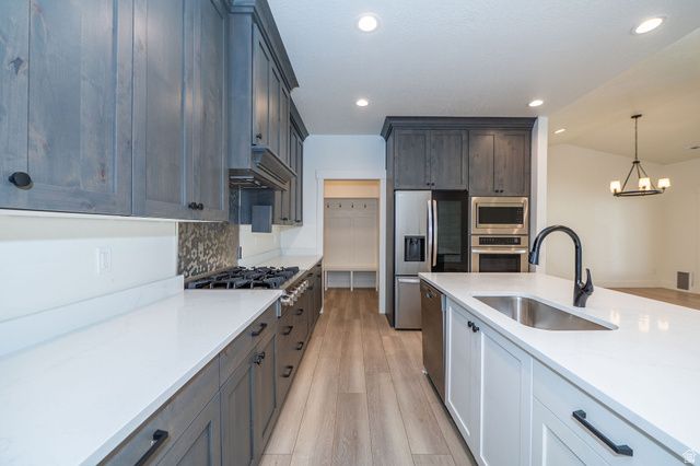 4126 W PIONEER RD, Plain City, UT 84404