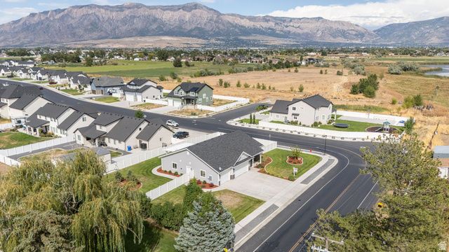 4126 W PIONEER RD, Plain City, UT 84404