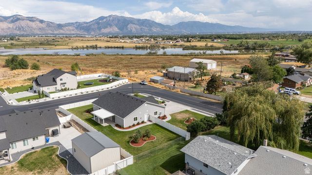 4126 W PIONEER RD, Plain City, UT 84404