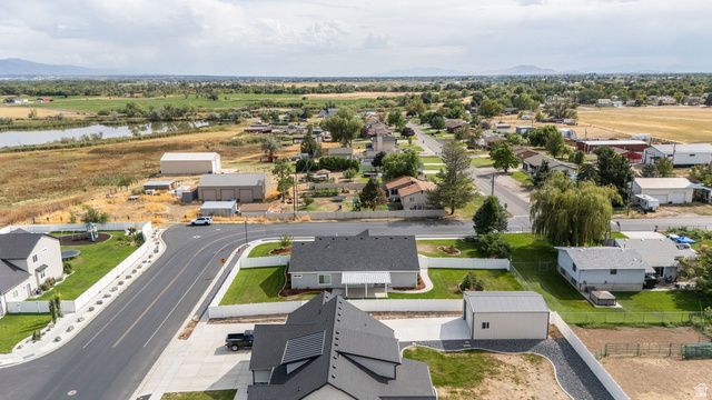 4126 W PIONEER RD, Plain City, UT 84404