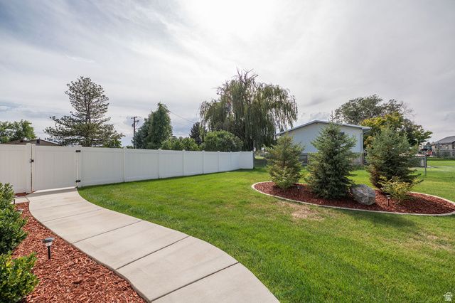 4126 W PIONEER RD, Plain City, UT 84404