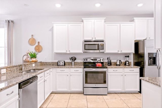 9023 SHADOW MOUNTAIN STREET, Davenport, FL 33896