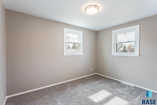 800 N Garfield Ave Avenue, Sioux Falls, SD 57104