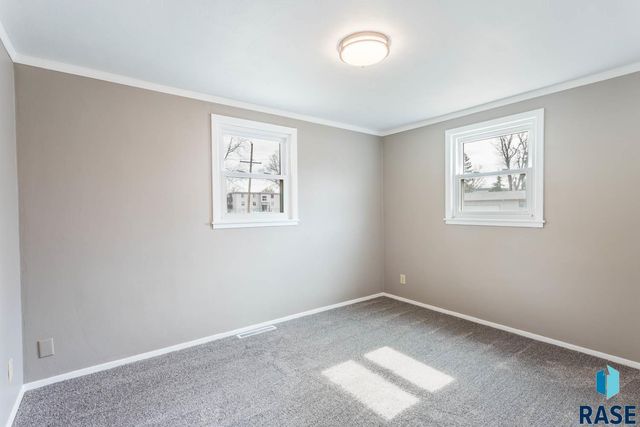 800 N Garfield Ave Avenue, Sioux Falls, SD 57104