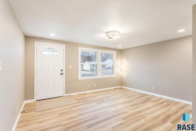 800 N Garfield Ave Avenue, Sioux Falls, SD 57104