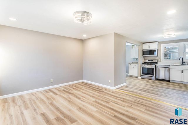 800 N Garfield Ave Avenue, Sioux Falls, SD 57104