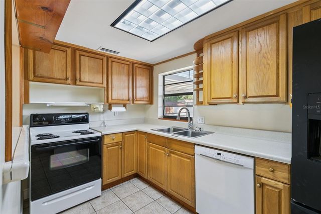 5873 CAMELLIA DRIVE, Orlando, FL 32807
