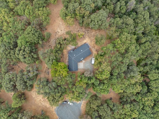 11796 Palomino Pl, Grass Valley, CA 95949