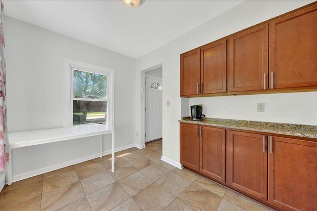 14000 Wales Street, Oak Park, MI 48237