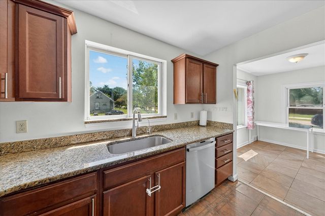 14000 Wales Street, Oak Park, MI 48237
