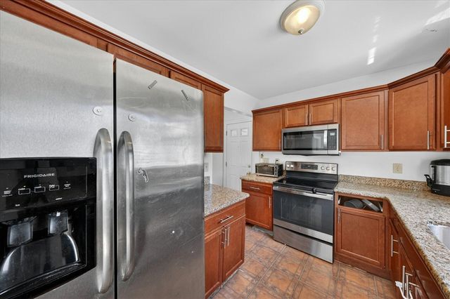 14000 Wales Street, Oak Park, MI 48237