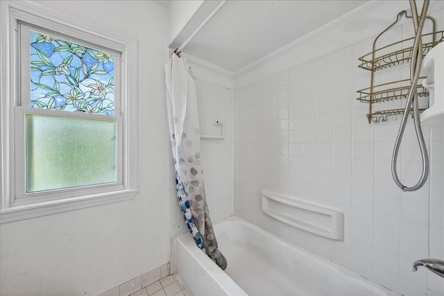 14000 Wales Street, Oak Park, MI 48237
