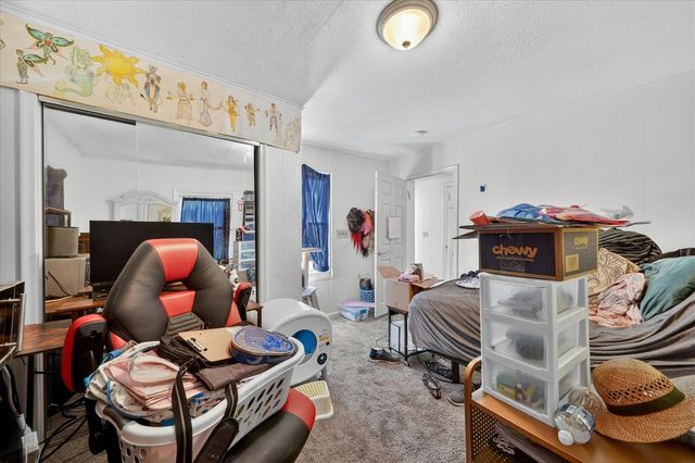 14000 Wales Street, Oak Park, MI 48237