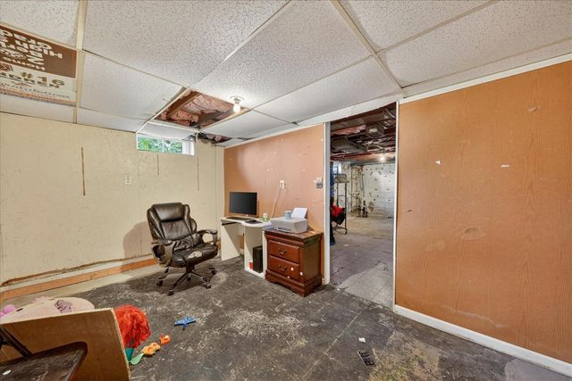 14000 Wales Street, Oak Park, MI 48237