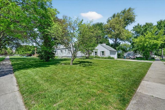 14000 Wales Street, Oak Park, MI 48237
