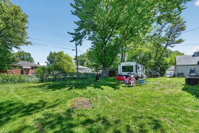 14000 Wales Street, Oak Park, MI 48237