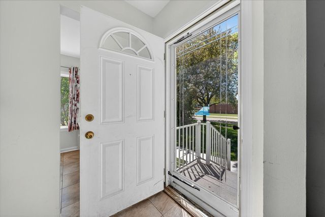 14000 Wales Street, Oak Park, MI 48237