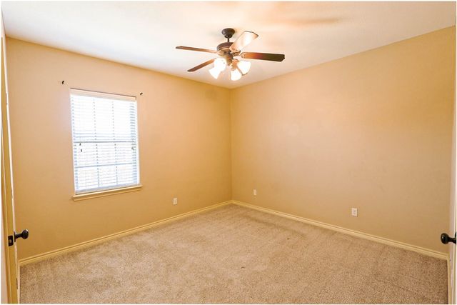 500 Deacon Drive W, College Station, TX 77845