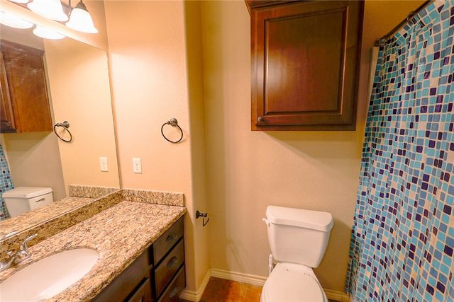 500 Deacon Drive W, College Station, TX 77845