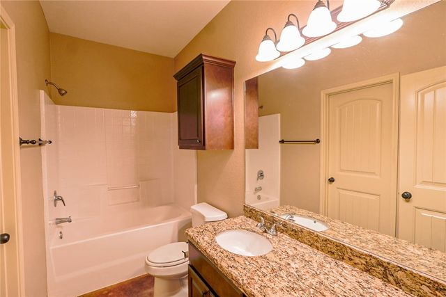 500 Deacon Drive W, College Station, TX 77845