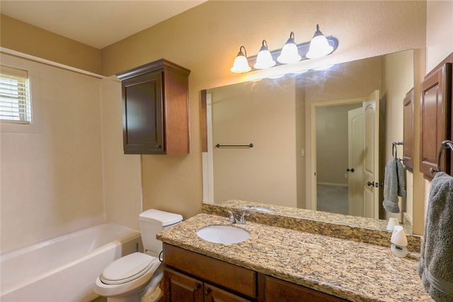 500 Deacon Drive W, College Station, TX 77845