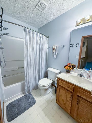 940 Pheasant Run Drive, Trenton, OH 45067