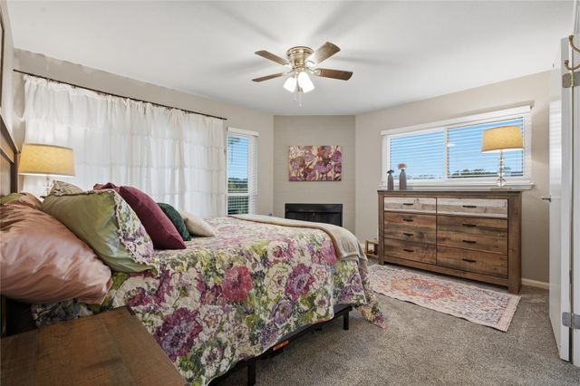 18617 Egret Bay Boulevard 1101, Houston, TX 77058