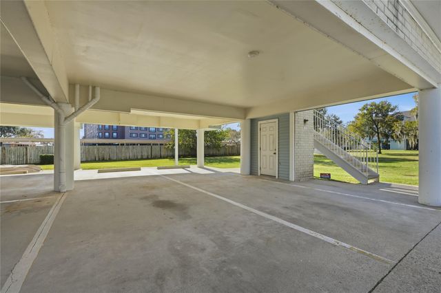 18617 Egret Bay Boulevard 1101, Houston, TX 77058